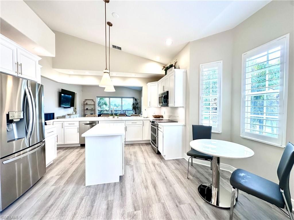6438 Legacy Cir, Unit 304, Naples, FL 34113 Photo