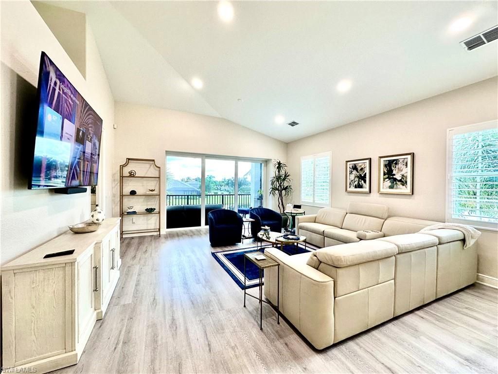 6438 Legacy Cir, Unit 304, Naples, FL 34113 Photo