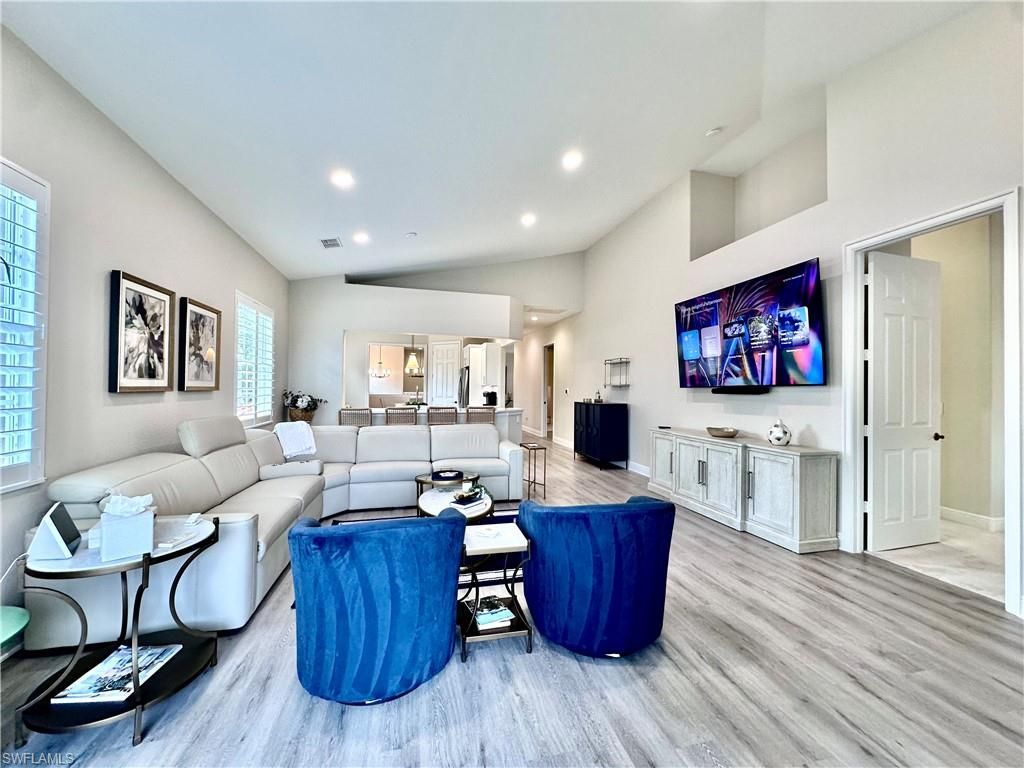 6438 Legacy Cir, Unit 304, Naples, FL 34113 Photo