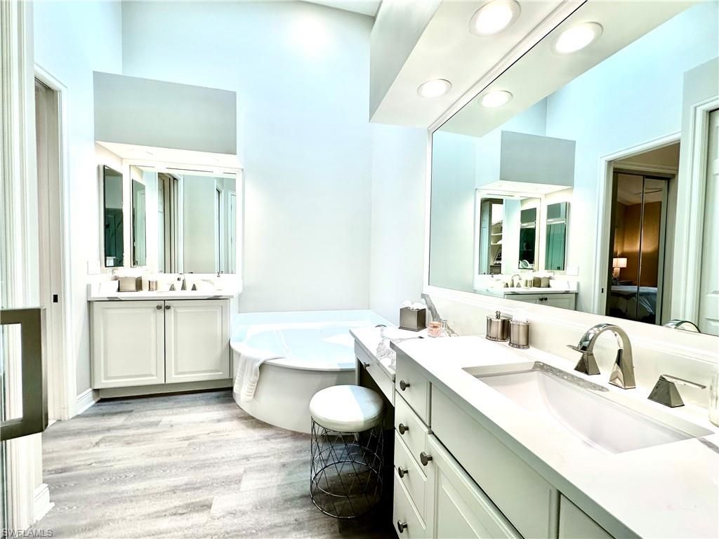 6438 Legacy Cir, Unit 304, Naples, FL 34113 Photo