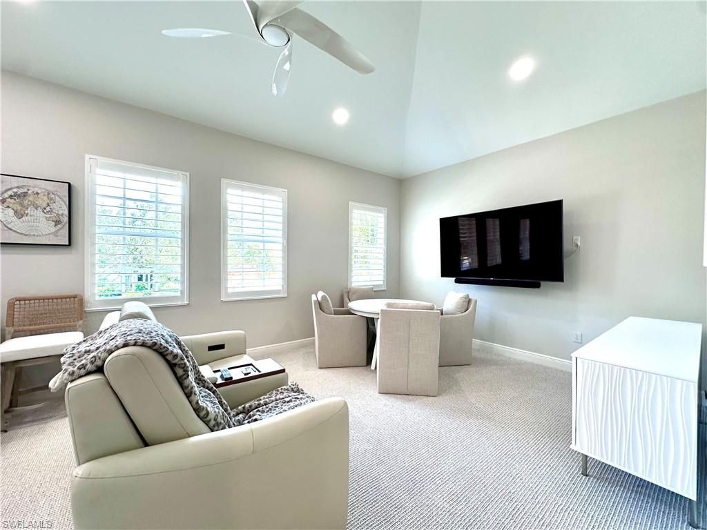 6438 Legacy Cir, Unit 304, Naples, FL 34113 Photo