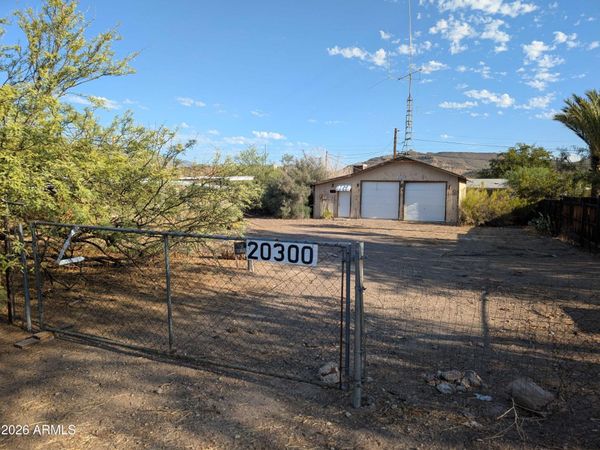 20300 E Emerald Drive, Unit 4, Black Canyon City, AZ 85324