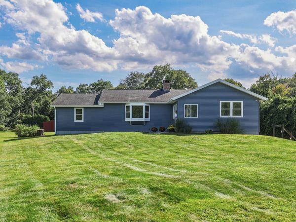 27 Huntington Rd, Hadley, MA 01035