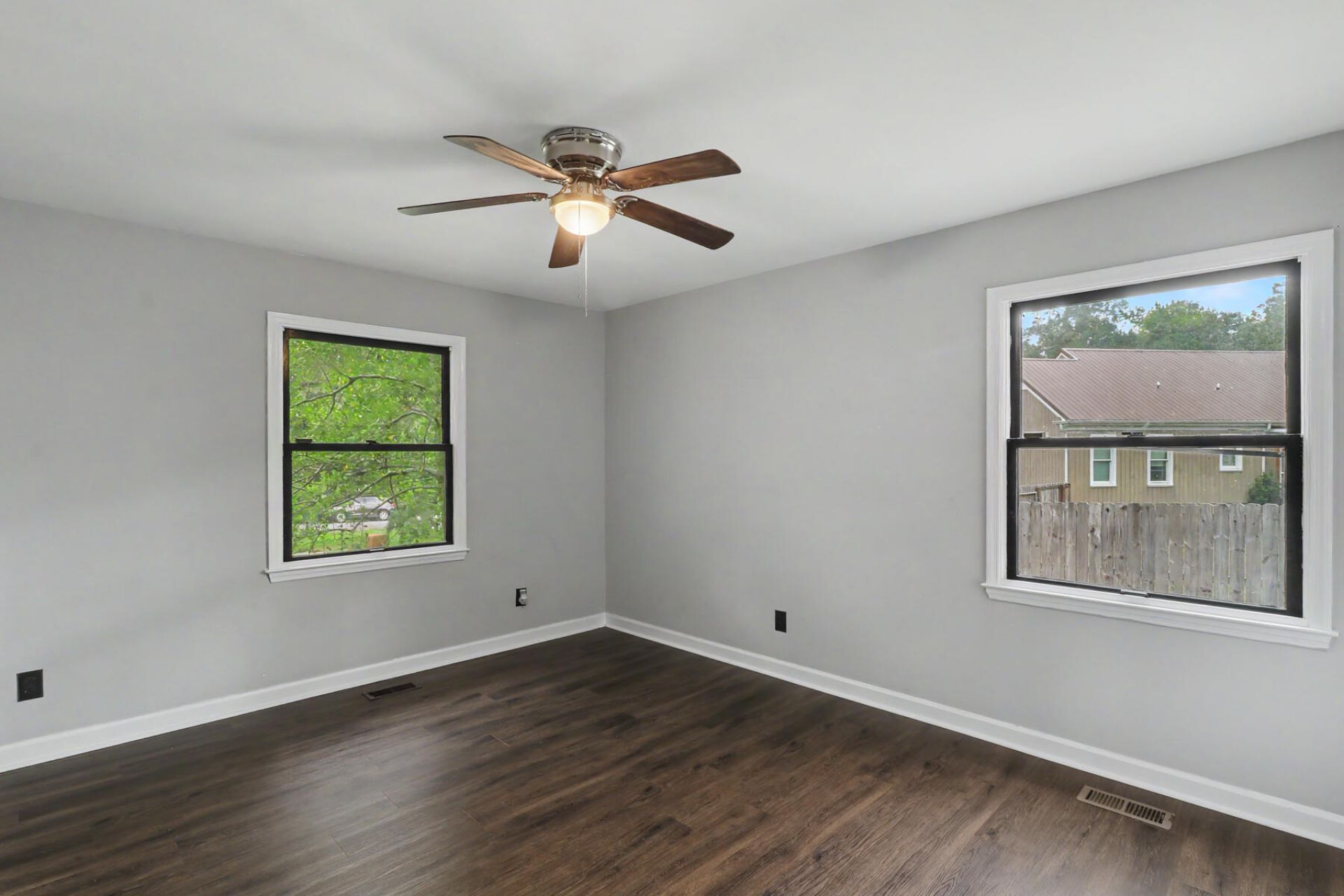 1010 Park Drive Photo 38