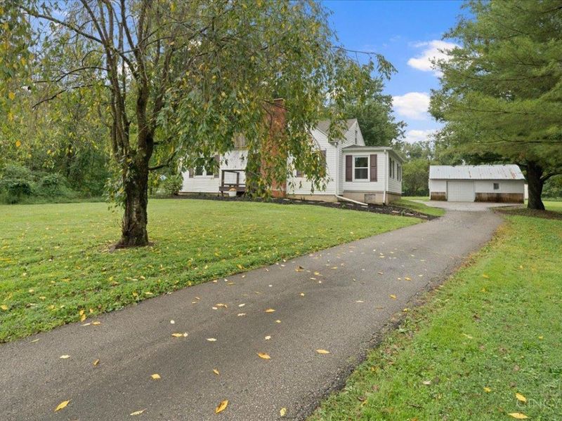 2571 Williamsburg Bantam Rd, Bethel, OH 45106 Photo 3