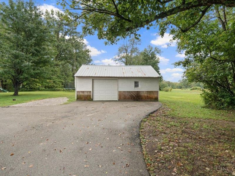 2571 Williamsburg Bantam Rd, Bethel, OH 45106 Photo 4