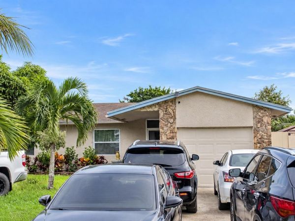 7526 SW 8th Street, North Lauderdale, FL 33068