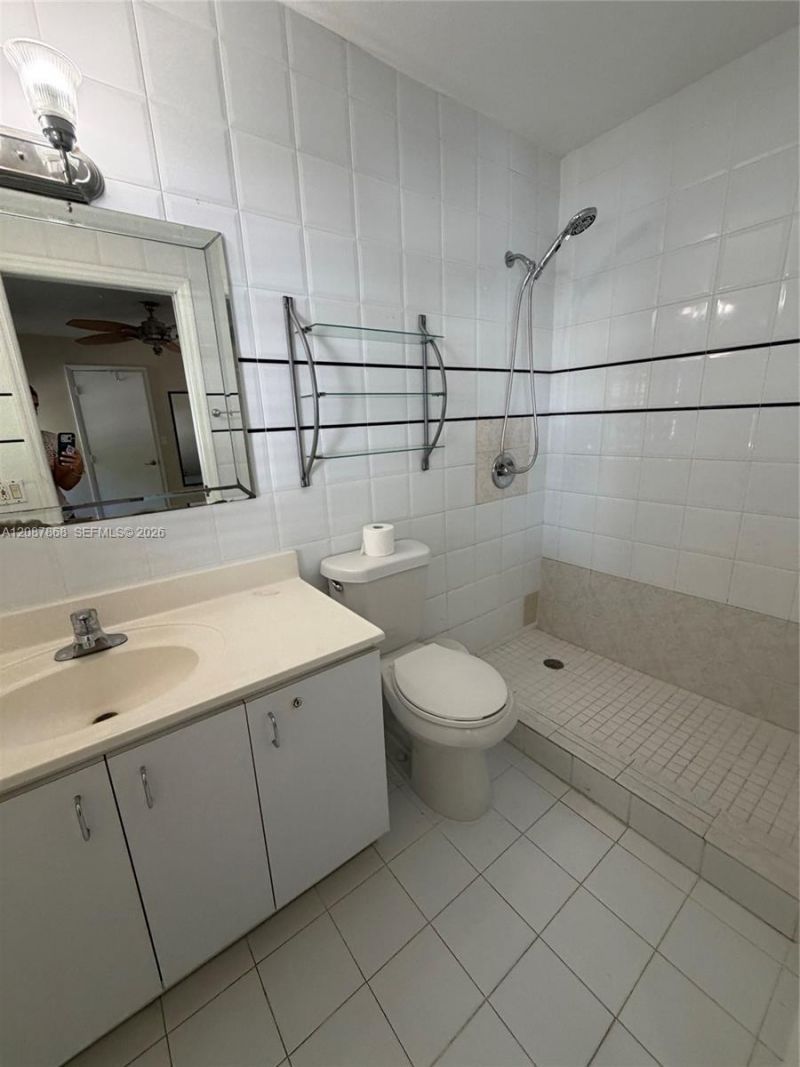 9900 W Calusa Club Dr, Unit 1, Miami, FL 33186 Photo