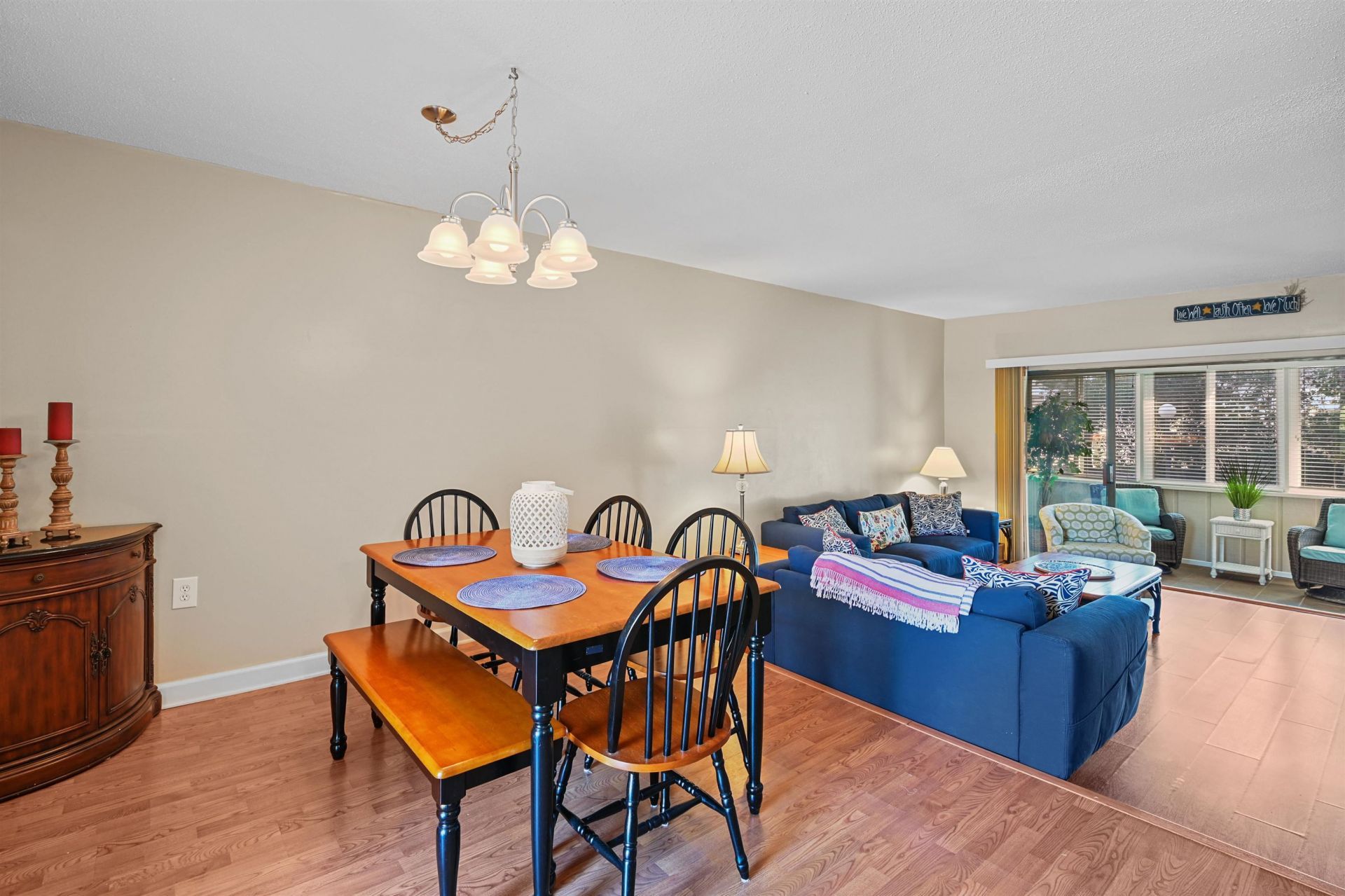 910 Villa Dr.  Photo 16