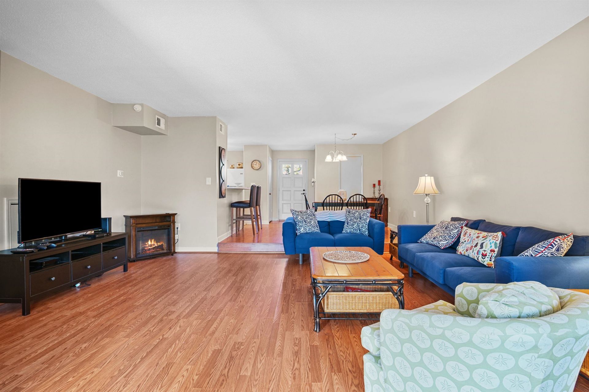 910 Villa Dr.  Photo 21