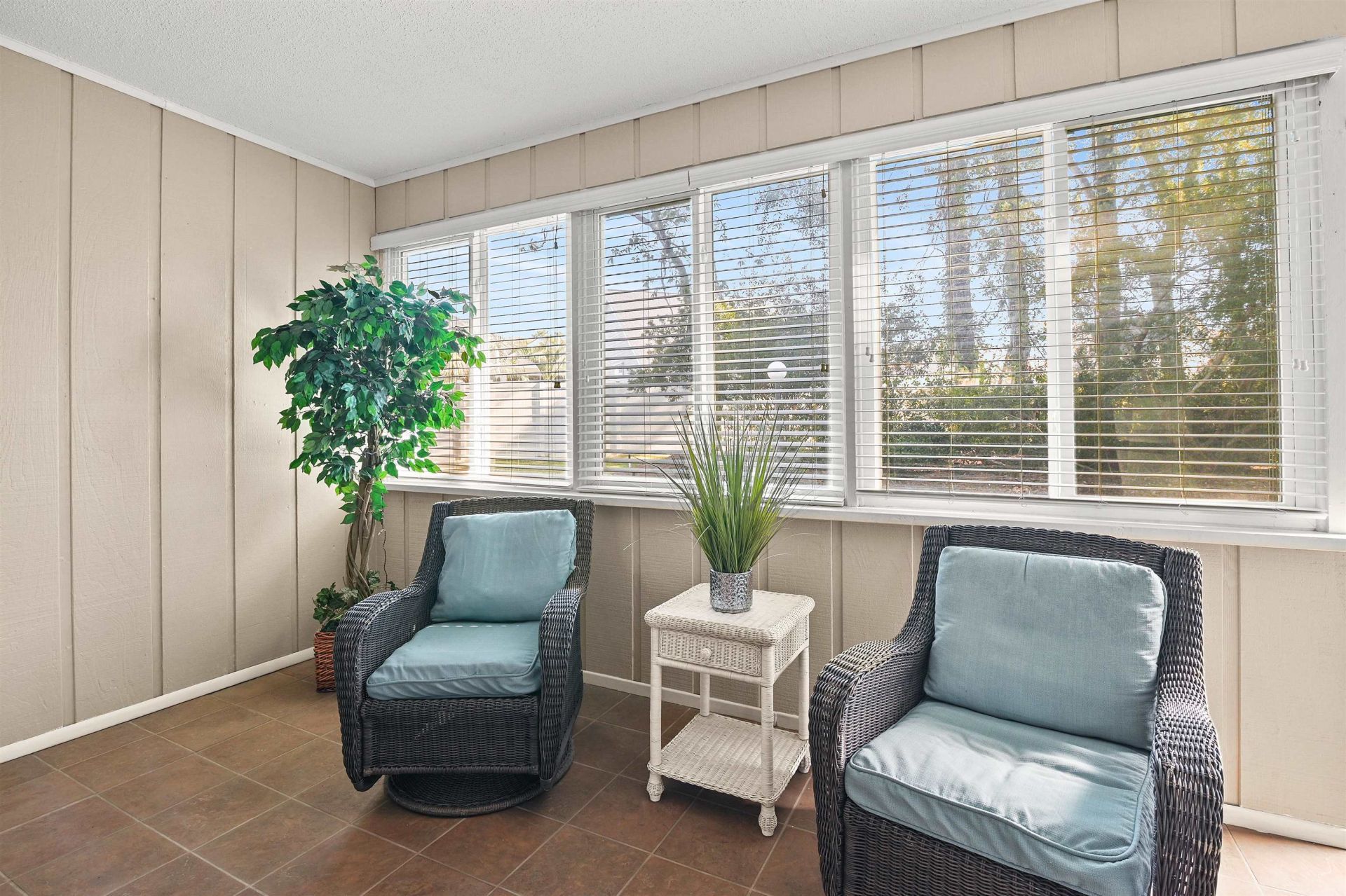 910 Villa Dr.  Photo 22