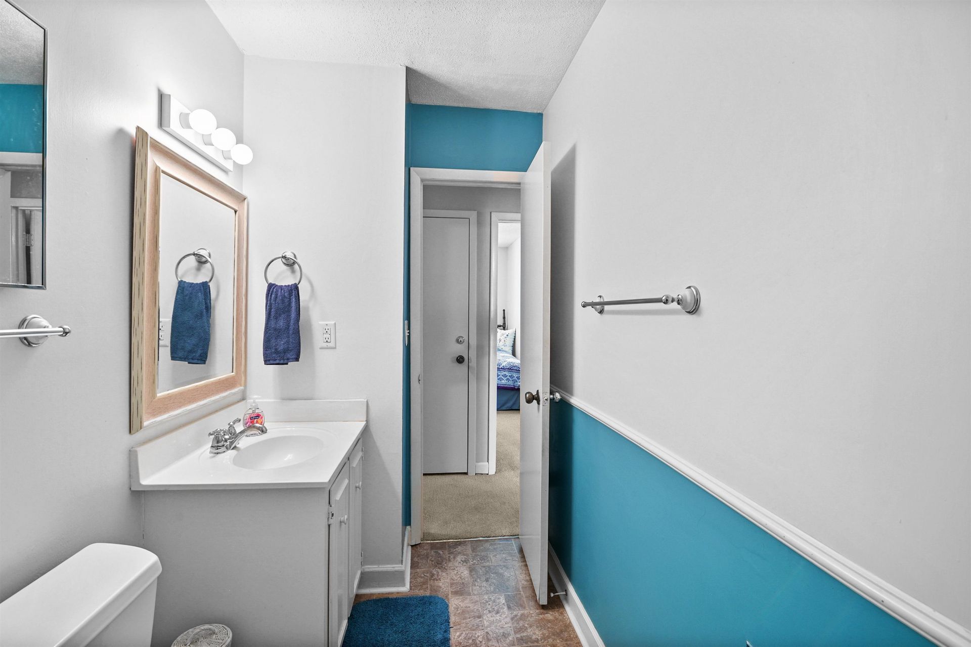910 Villa Dr.  Photo 49