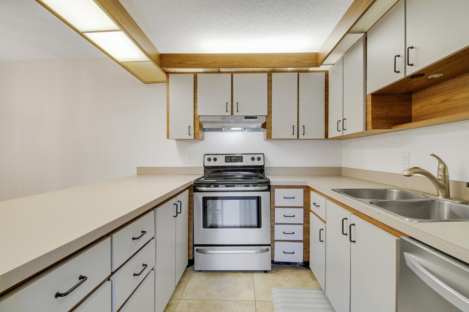 825 Center Street, Unit 5A, Jupiter, FL 33458 Photo