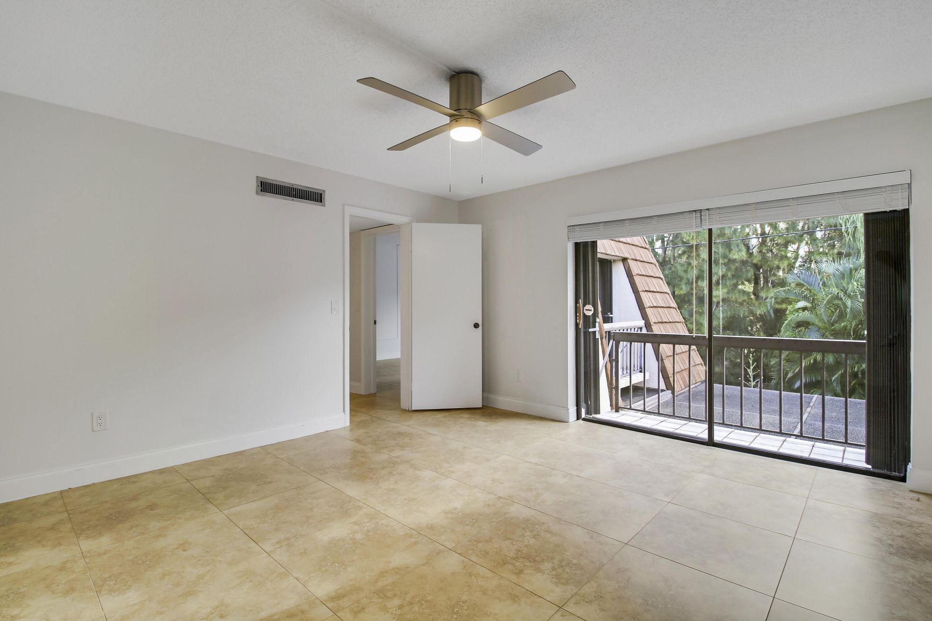 825 Center Street, Unit 5A, Jupiter, FL 33458 Photo
