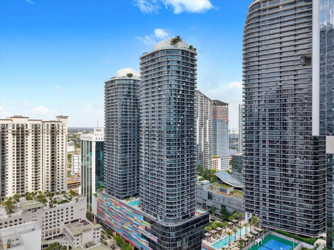 45 SW 9th St, Unit 1002, Miami, FL 33130 Photo
