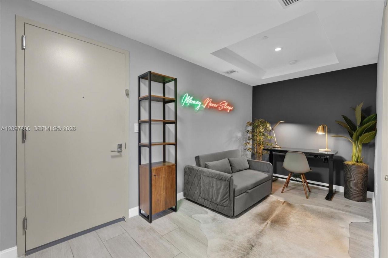 45 SW 9th St, Unit 1002, Miami, FL 33130 Photo