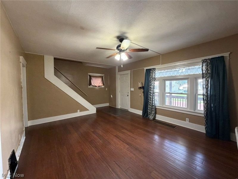 777 East Avenue SE, Warren, OH 44484 Photo 2