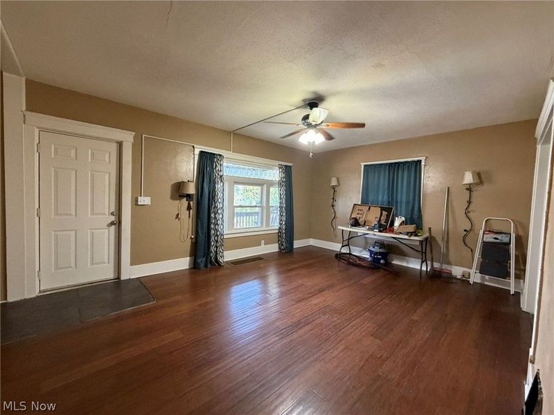 777 East Avenue SE, Warren, OH 44484 Photo 4
