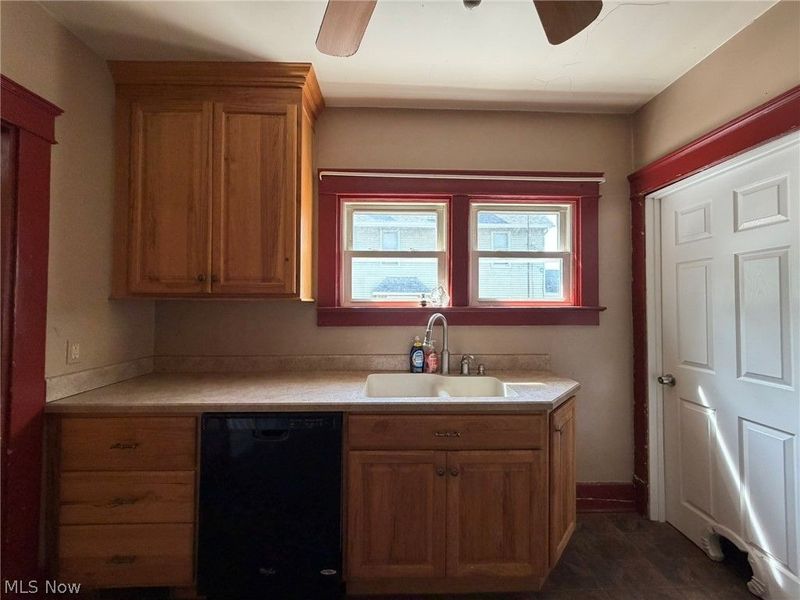 777 East Avenue SE, Warren, OH 44484 Photo 8