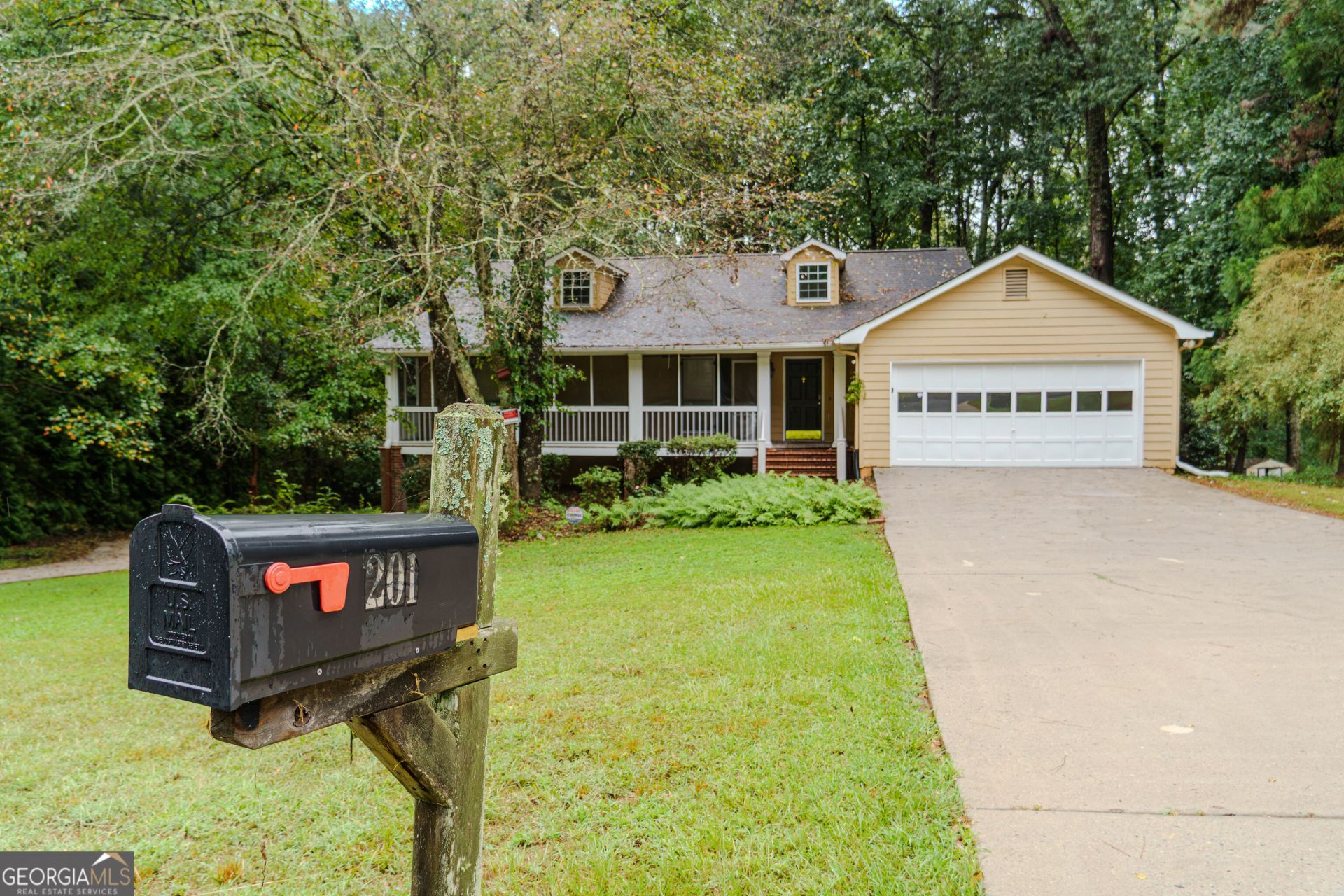 201 Cotton Court, Stockbridge, GA 30281 Main Photo