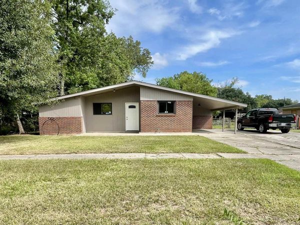 6641 Glen Oaks Dr, Baton Rouge, LA 70812