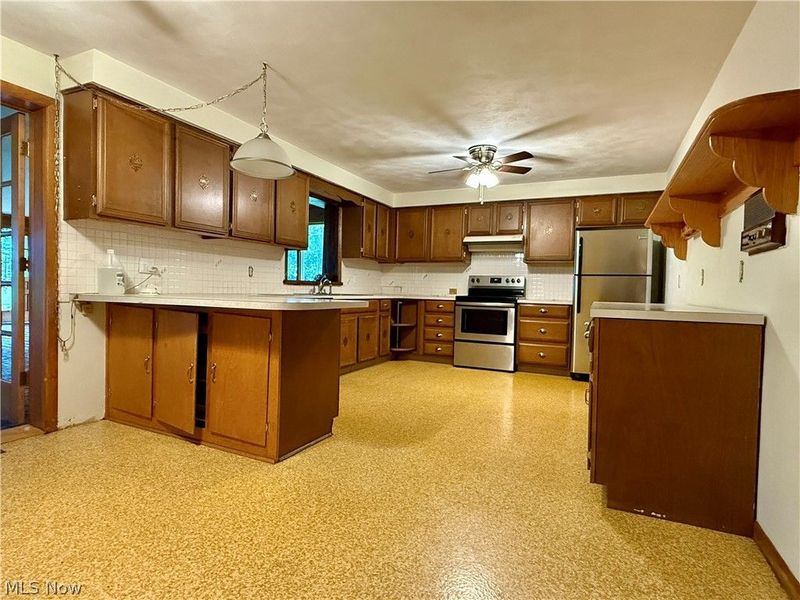 10010 W High Street, Orrville, OH 44667 Photo 3