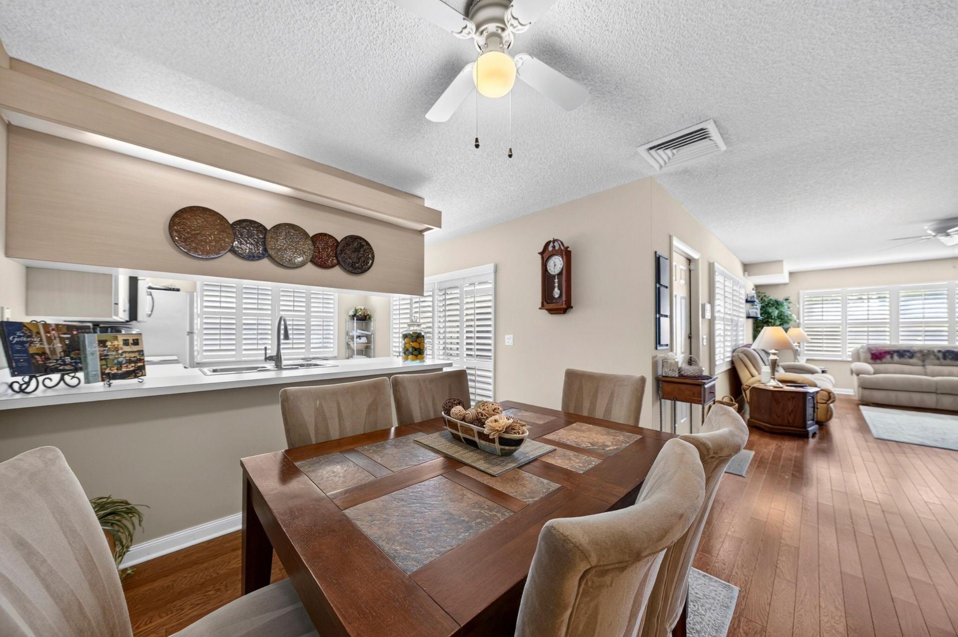 42 Essex Court, Unit B, Royal Palm Beach, FL 33411 Photo