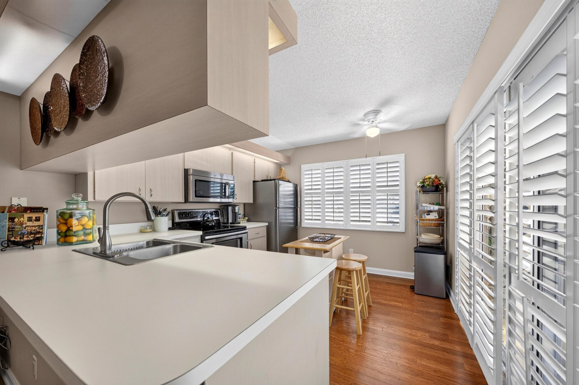 42 Essex Court, Unit B, Royal Palm Beach, FL 33411 Photo