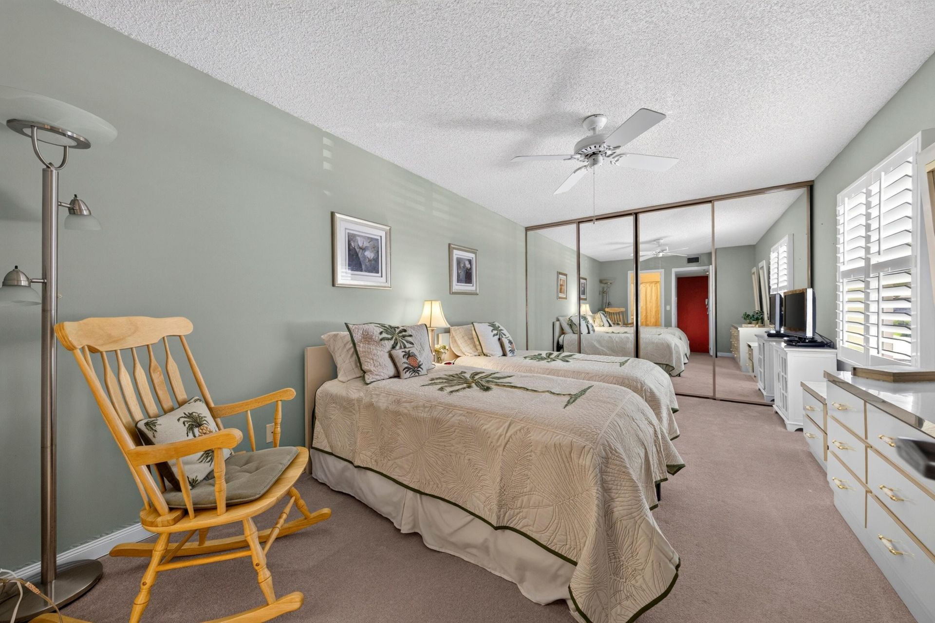 42 Essex Court, Unit B, Royal Palm Beach, FL 33411 Photo