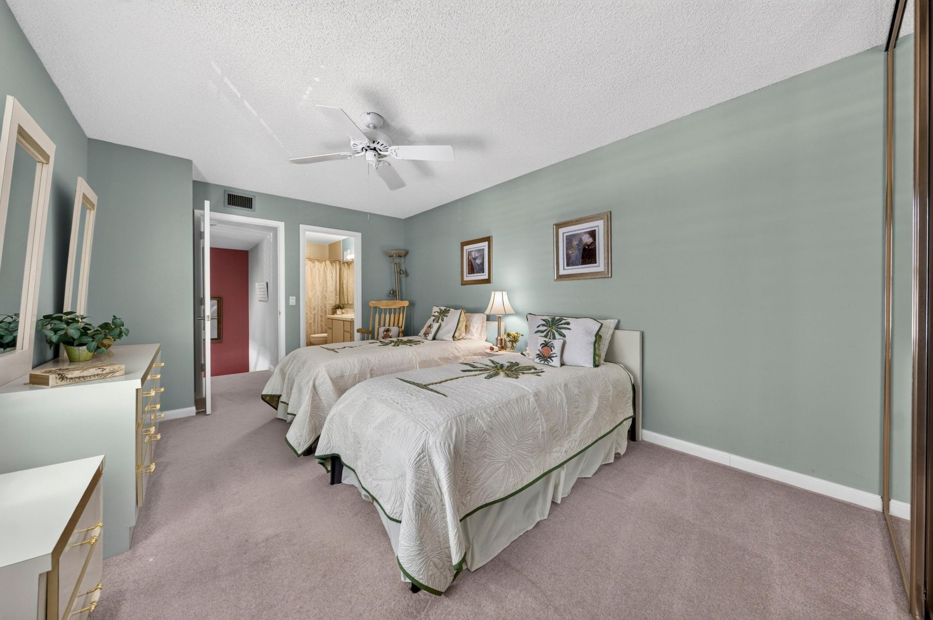 42 Essex Court, Unit B, Royal Palm Beach, FL 33411 Photo