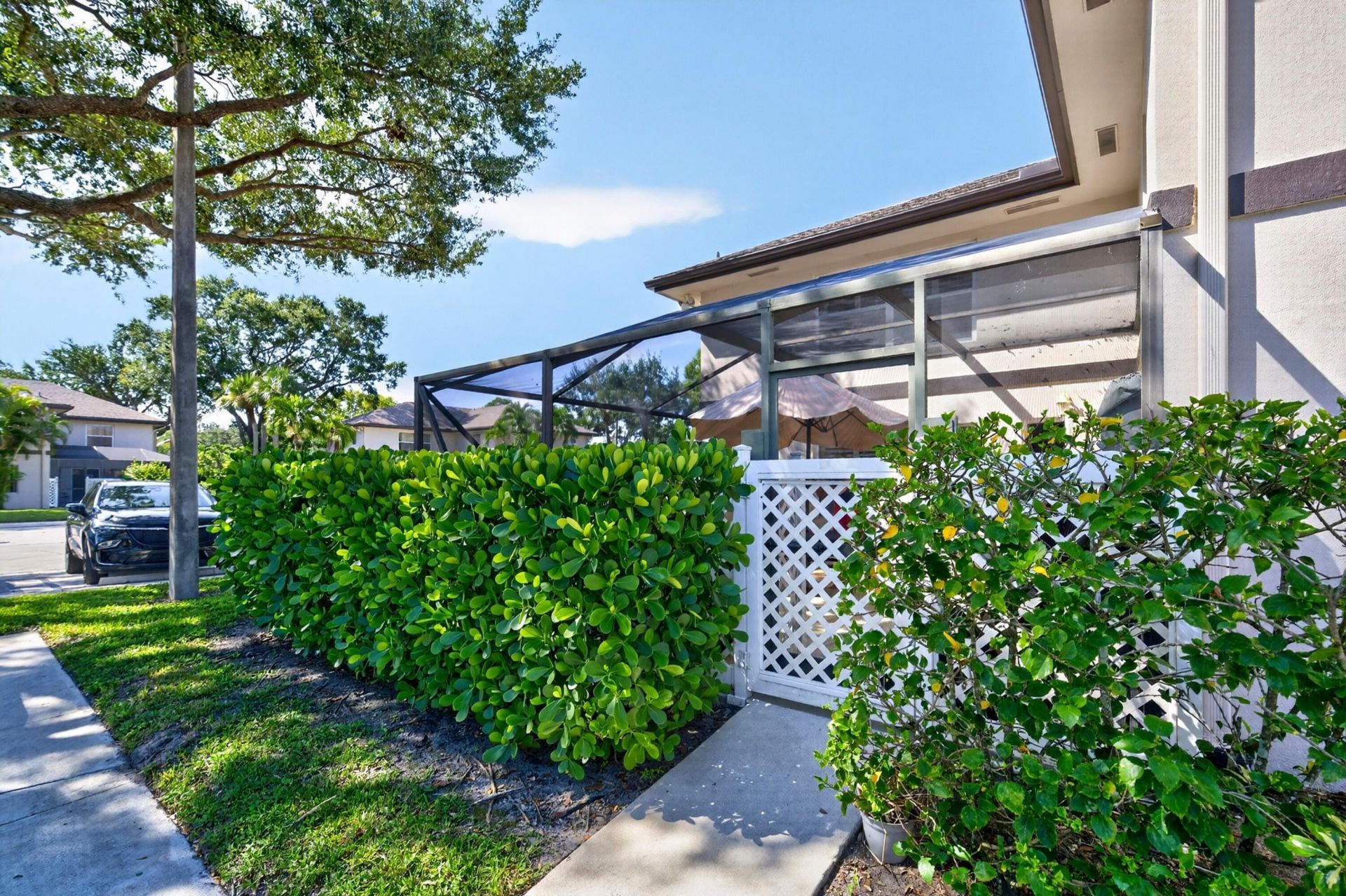42 Essex Court, Unit B, Royal Palm Beach, FL 33411 Photo