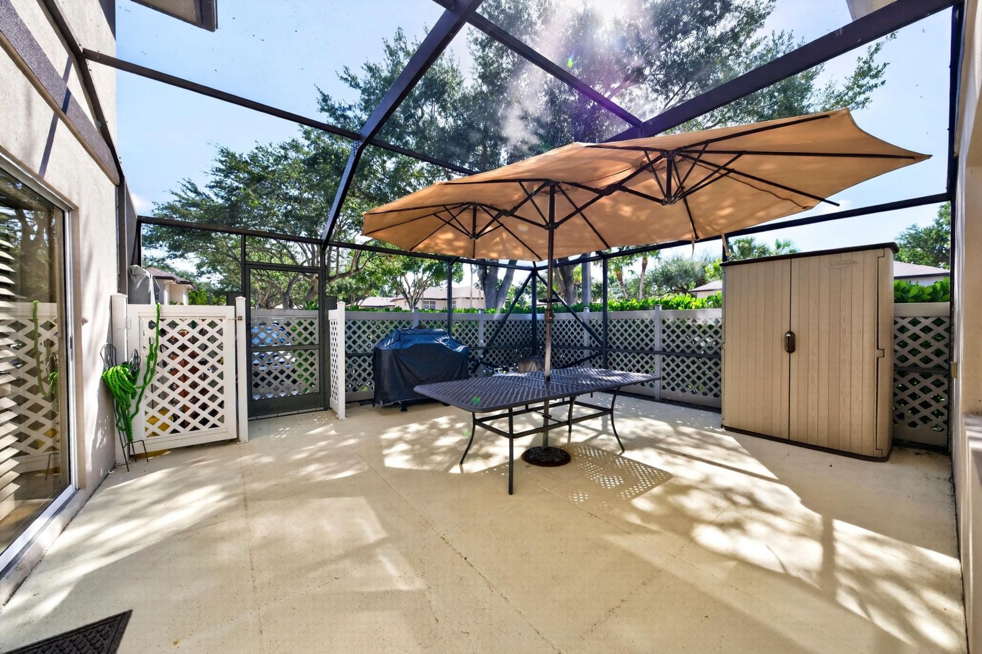 42 Essex Court, Unit B, Royal Palm Beach, FL 33411 Photo