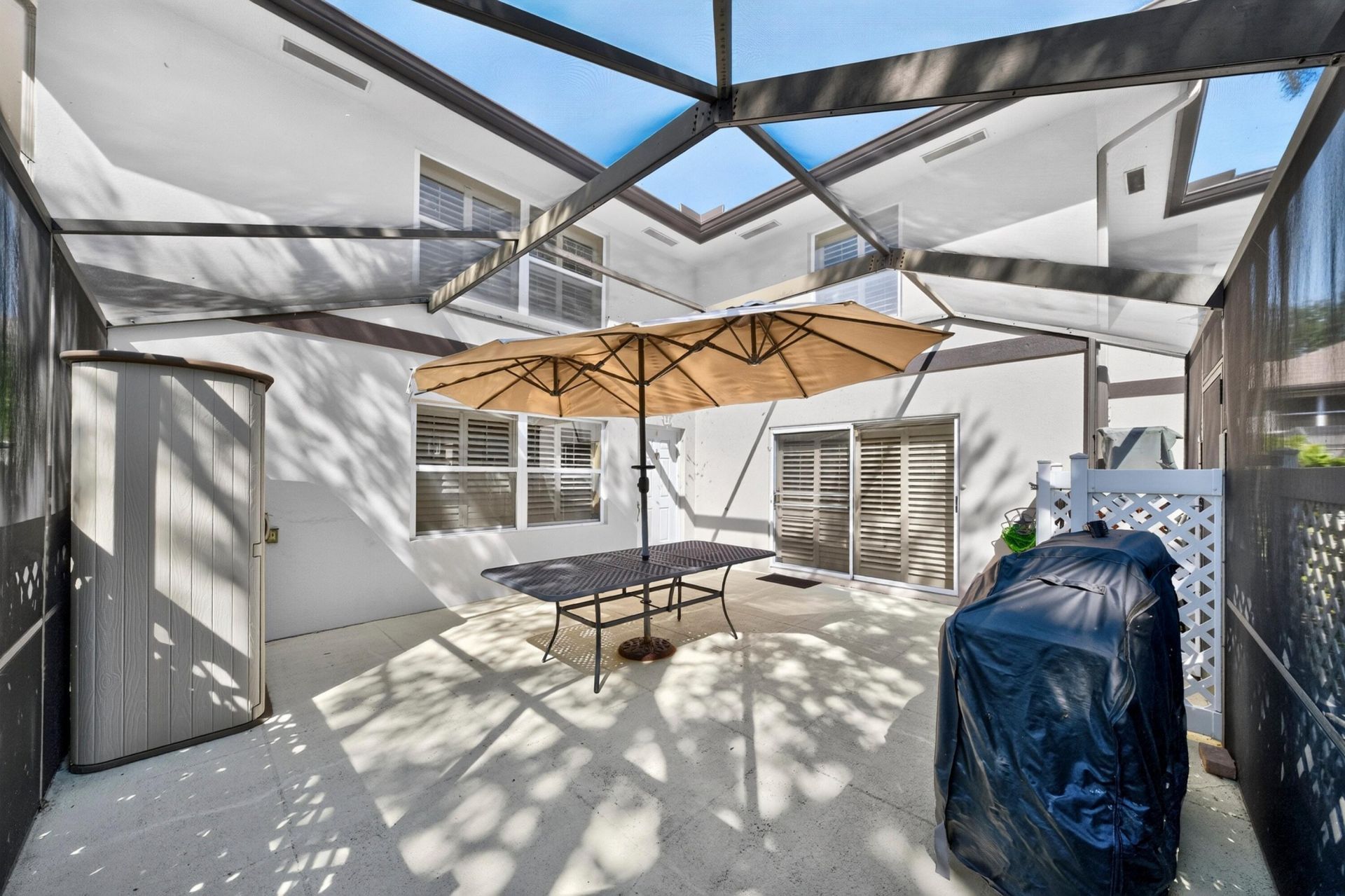 42 Essex Court, Unit B, Royal Palm Beach, FL 33411 Photo
