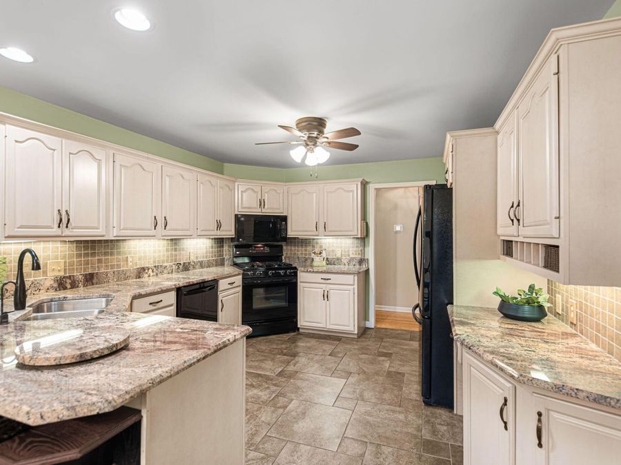 Property Image 12