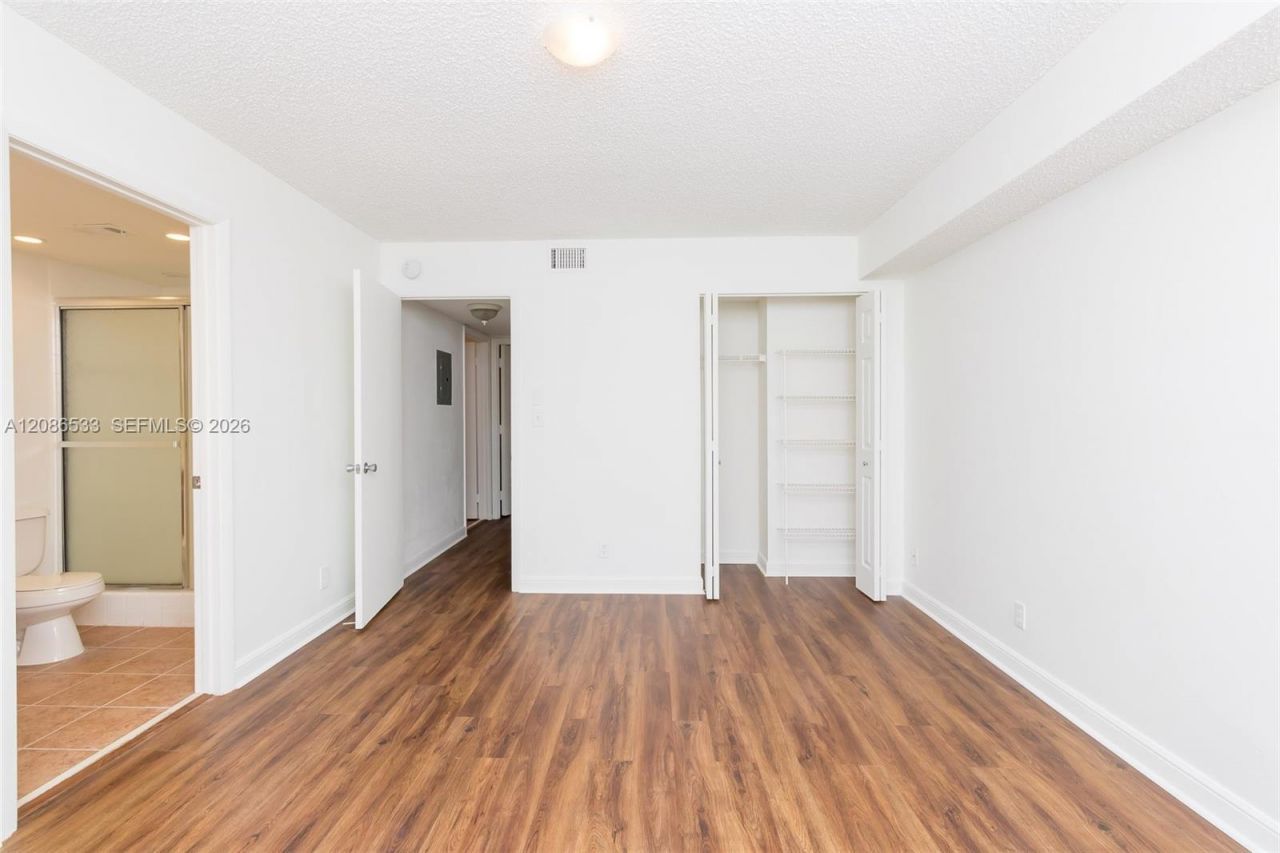 7680 Westwood Dr, Unit 831, Tamarac, FL 33321 Photo