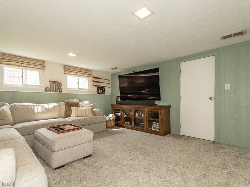 7085 Hoover Drive, Mentor, OH 44060 Photo 39