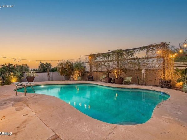 2460 E CLAIRE Drive, Phoenix, AZ 85032