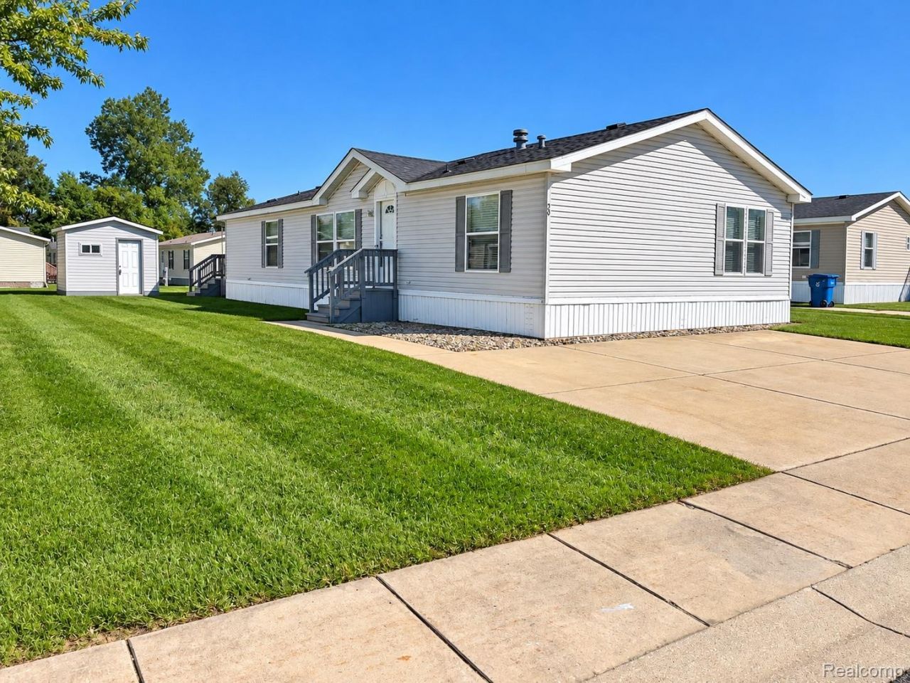 29 Brookfield, Swartz Creek, Mi 48473 Main Photo