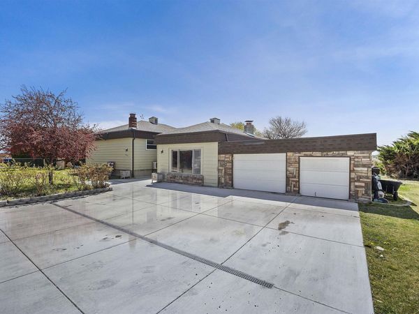 2641 Sunset Drive, Heyburn, ID 83336
