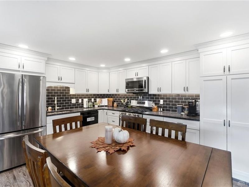 6906 Michelle Place, Clayton, OH 45322 Photo 16