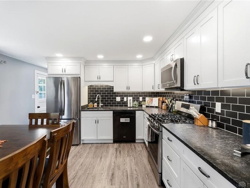 6906 Michelle Place, Clayton, OH 45322 Photo 17