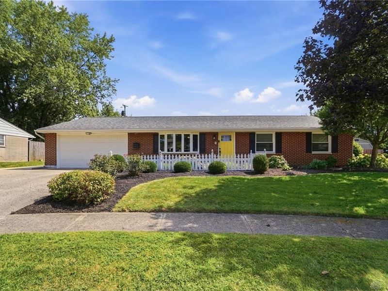 6906 Michelle Place, Clayton, OH 45322 Photo 2