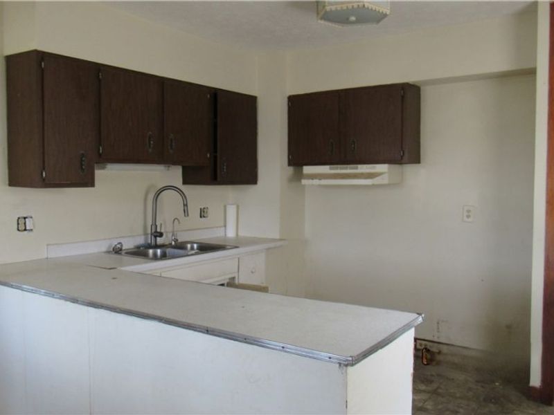 1202 N Uhrich Street, Uhrichsville, OH 44683 Photo 12