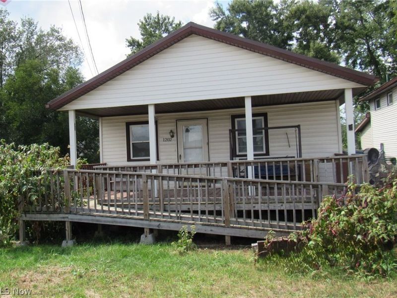 1202 N Uhrich Street, Uhrichsville, OH 44683 Photo 2