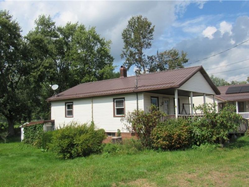1202 N Uhrich Street, Uhrichsville, OH 44683 Photo 5