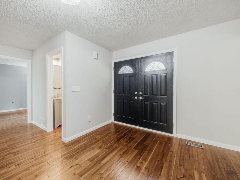 7204 Lee Road, Westerville, OH 43081 Photo 8