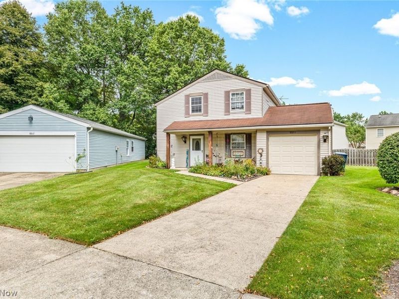 8851 Holly Lane, Olmsted Falls, OH 44138 Photo 29