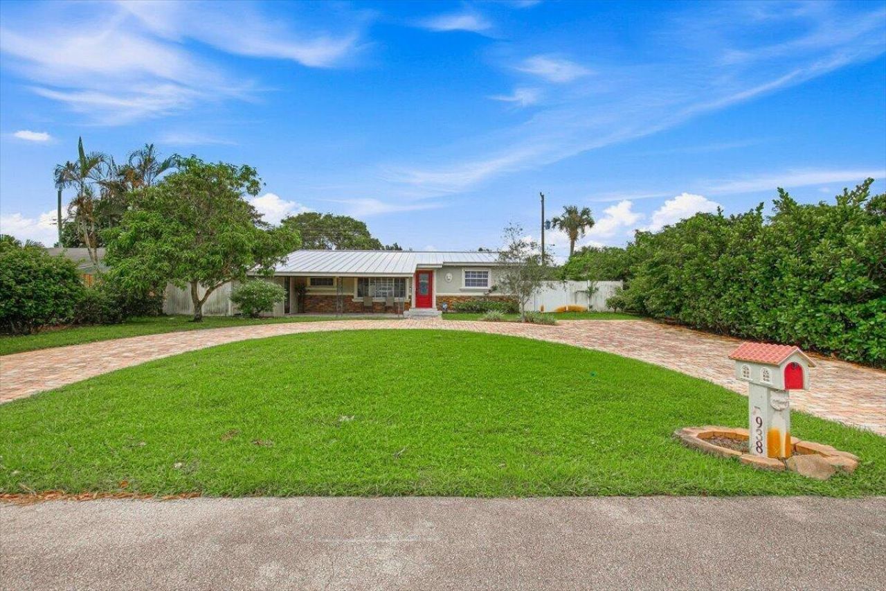 938 Arlington Drive, West Palm Beach, FL 33415 Main Photo