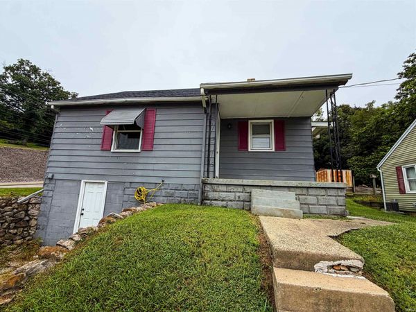 102 E Fourth Street, Huntingburg, IN 47542