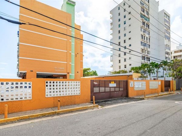 10 CALLE AMAPOLA, Unit 5, CAROLINA, PR 00979
